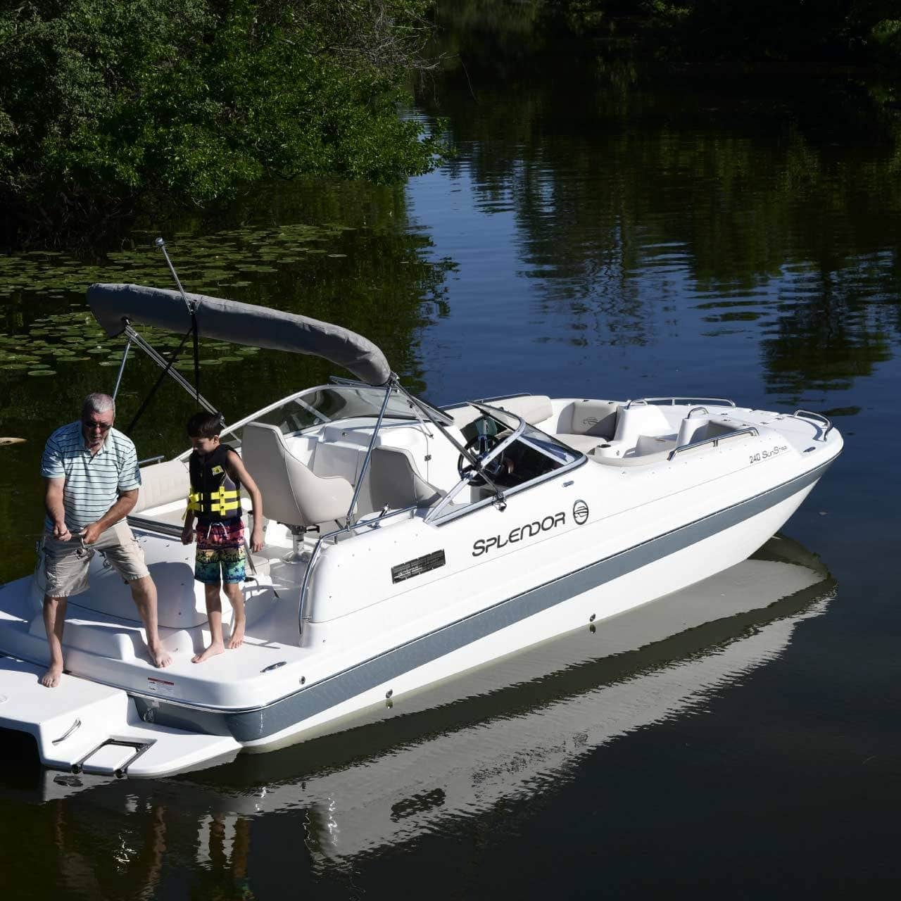 240 SunStar | Splendor Boats